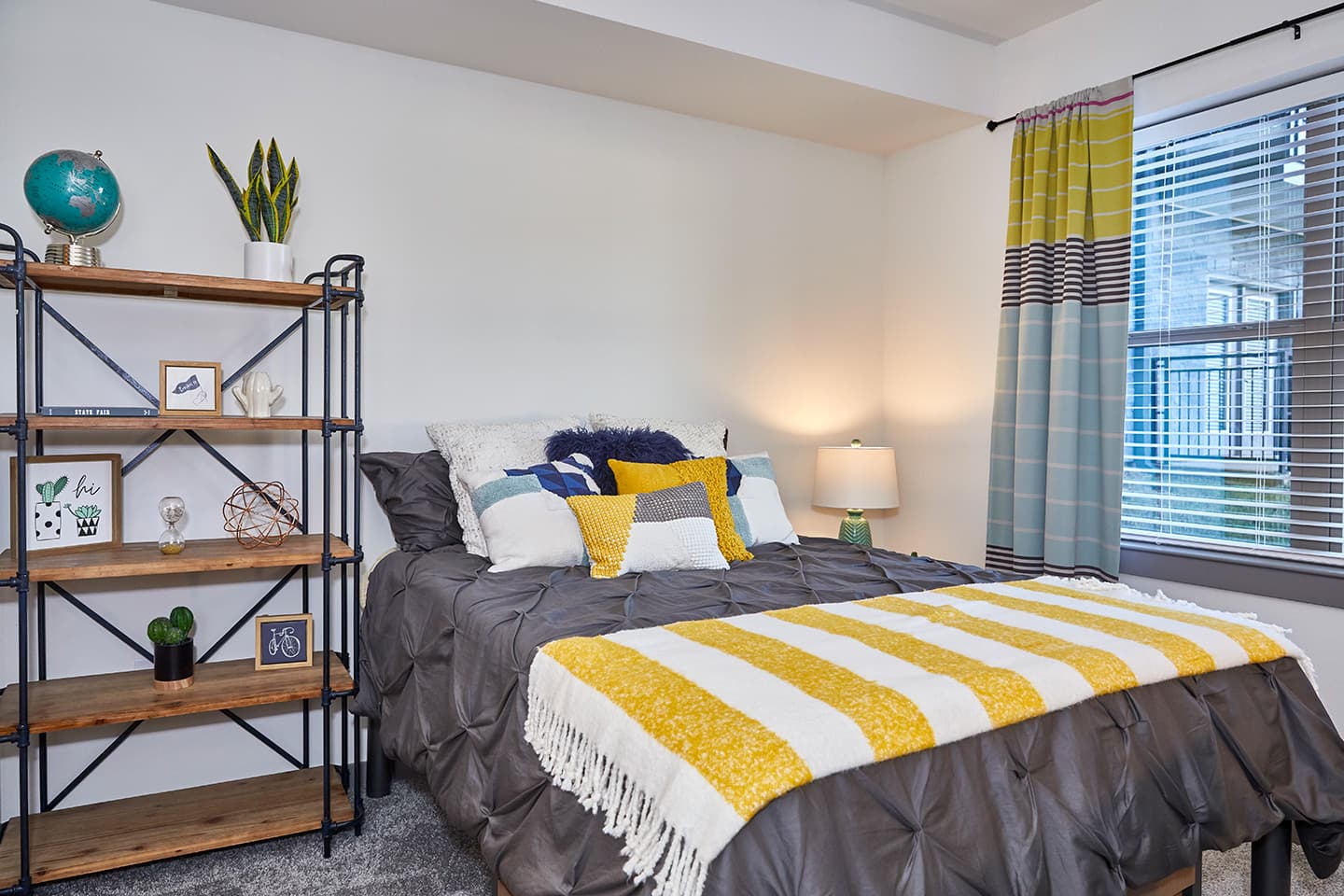 848-mitchell-Bedroom